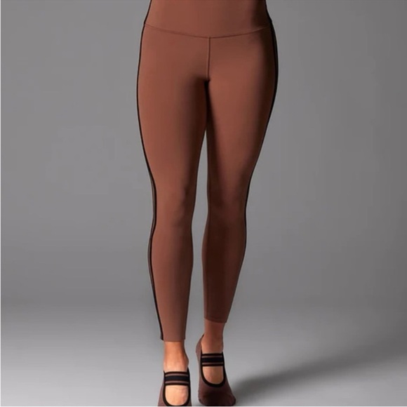 TAVI HIGH WAISTED 7/8 STRIPE LEGGINGS - Picture 3 of 12